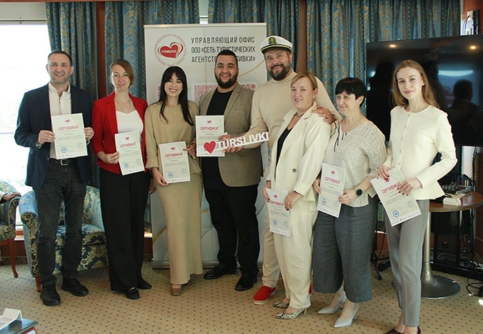 «Турсливки» организовали круиз для турбизнеса по Ладожскому озеру